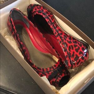 Cute!! Paolo brand red and black flats